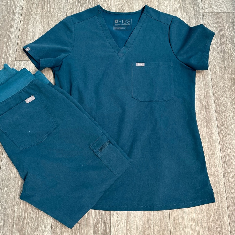 Figs scrubs